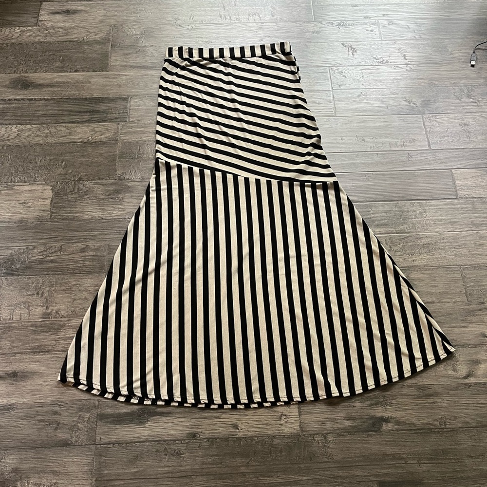 Tan & Black Striped Maxi Skirt Size XL - Picture 4 of 7